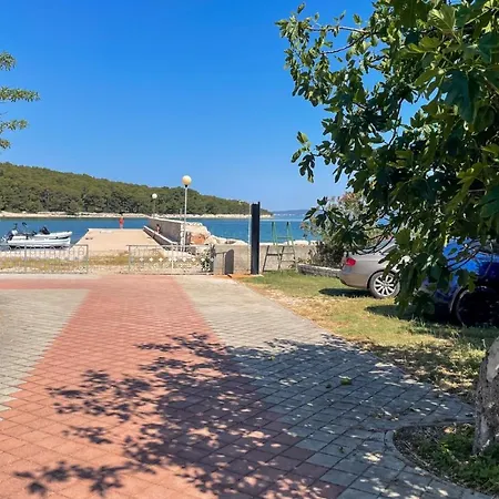 Triple 4309g Πανσιόν 3*